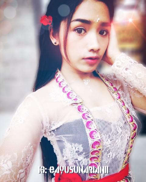 Model Kebaya Yang Cocok Untuk Orang Kurus