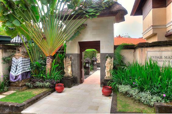 Angkul Angkul Batu Alam Untuk Villa Dan Rumah Pribadi
