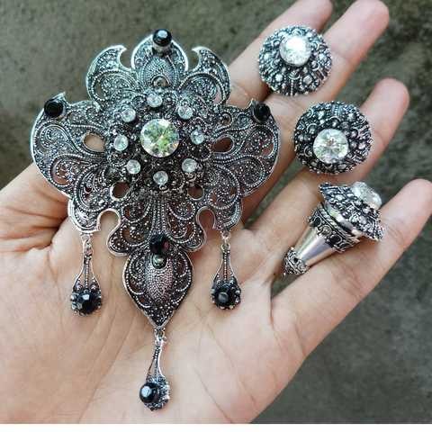 Baliya Set Bros Alpaka Warna Putih