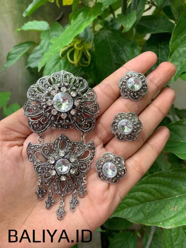 Bros Untuk Kebaya Kutubaru