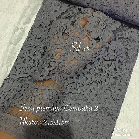 Kebaya Semi Prancis Motif Daun Silver