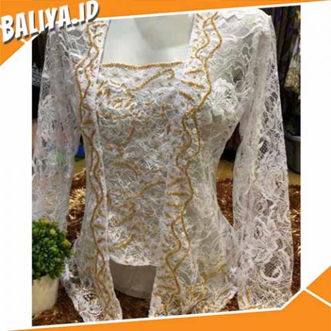 Kebaya Seragam Dengan Anak