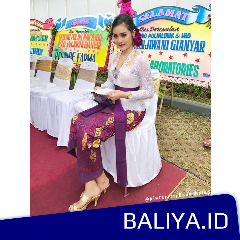 3 Tips Memilih Sandal Untuk Pakaian Adat Bali