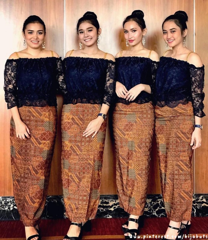 Jangan Bingung Lagi! 4 Model Kebaya Untuk Natalan Ini Recommended Untuk Dicoba