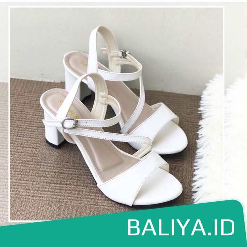 9 Sandal Yang Cocok Untuk Kaki Kecil