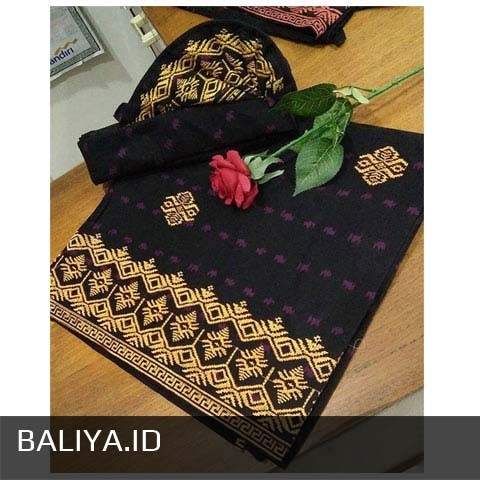 Udeng Bali Batik